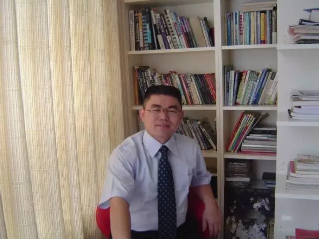 万振华.jpg